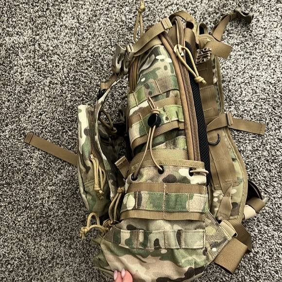 J-Tech tactical backpack with sternum strap and detachable carry bag - Picture 2 of 5